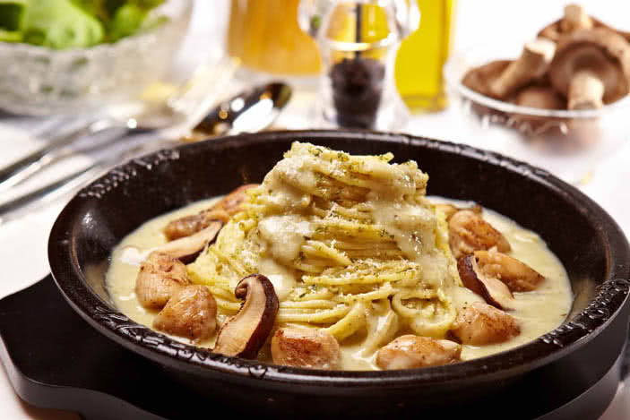 Mì Ý cá hồi sốt kem tại Pepper Lunch Vincom Đồng Khởi