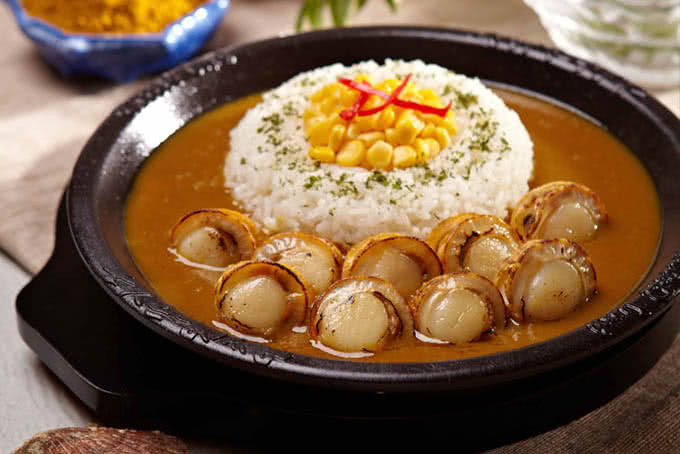Món bít tết trên chảo gang đặc trưng tại Pepper Lunch Vincom Đồng Khởi
