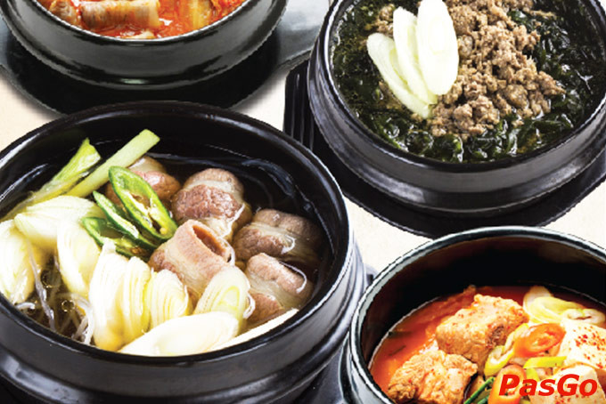 Món canh kim chi tại GoGi Vincom Lê Văn Việt