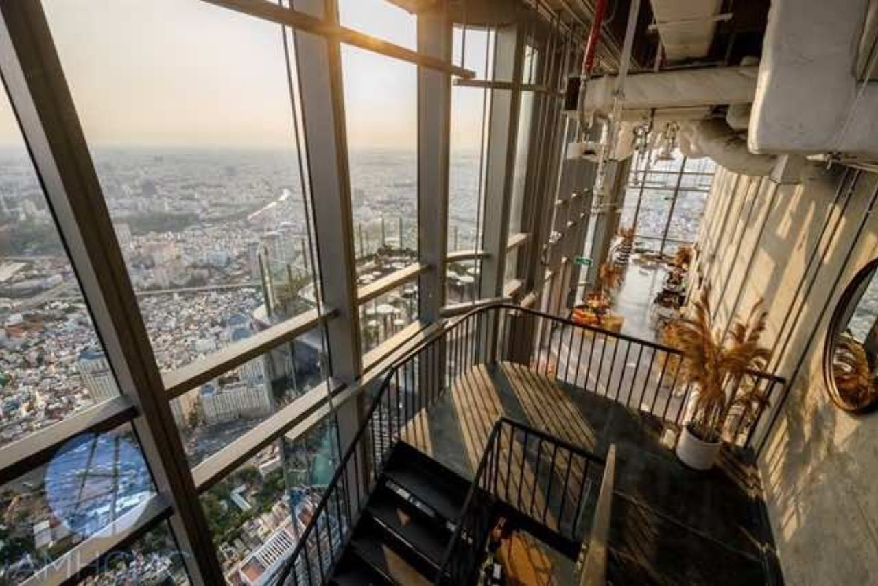Ngắm cảnh tuyệt đỉnh từ Blank Lounge Landmark 81