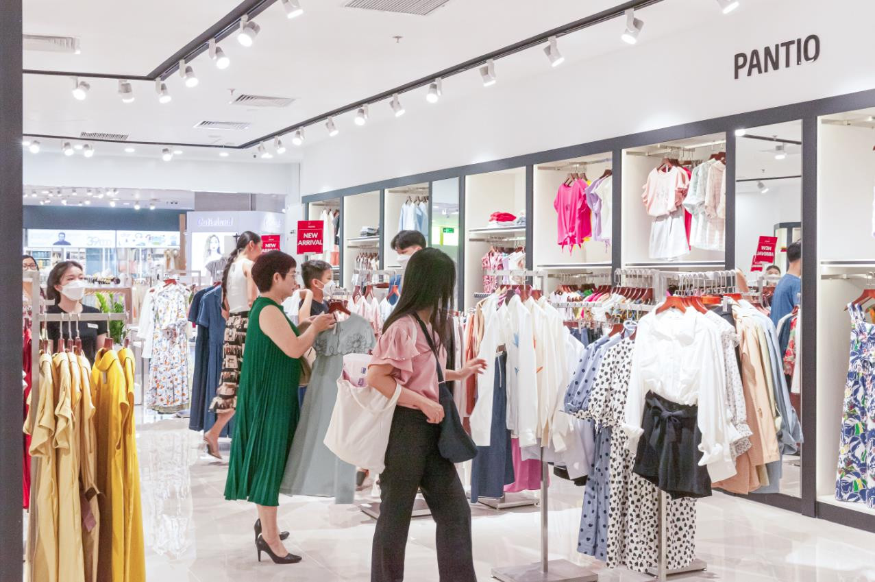 Người mẫu nổi tiếng trải nghiệm mua sắm tại Pantio Vincom Đồng Khởi