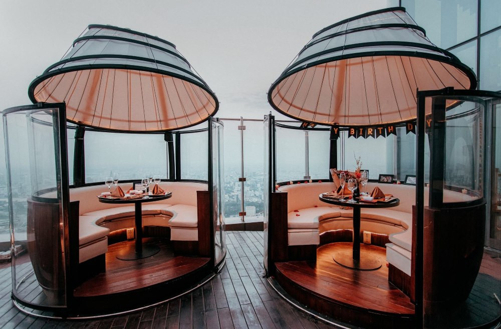Nhà hàng Miwaku Premium tại Landmark 81, mang đến trải nghiệm ẩm thực cao cấp với khung cảnh lãng mạn từ trên cao.