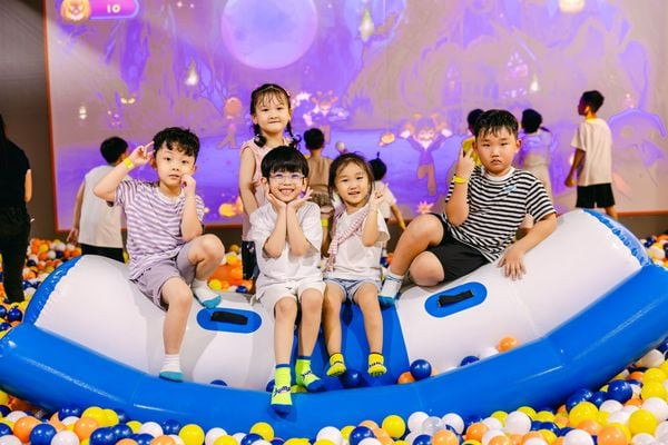 Nhìn thấy nụ cười các thiên thần nhỏ phụ huynh cũng biết bé vui cỡ nào rồi hen!