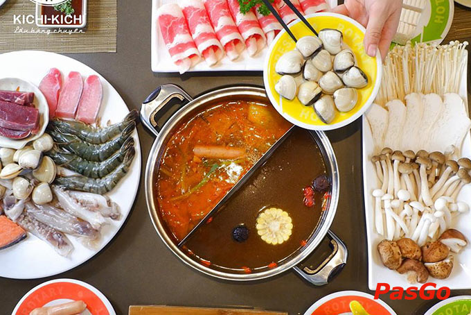Những viên nhúng lẩu độc đáo, do đầu bếp Kichi Kichi tự tay chế biến