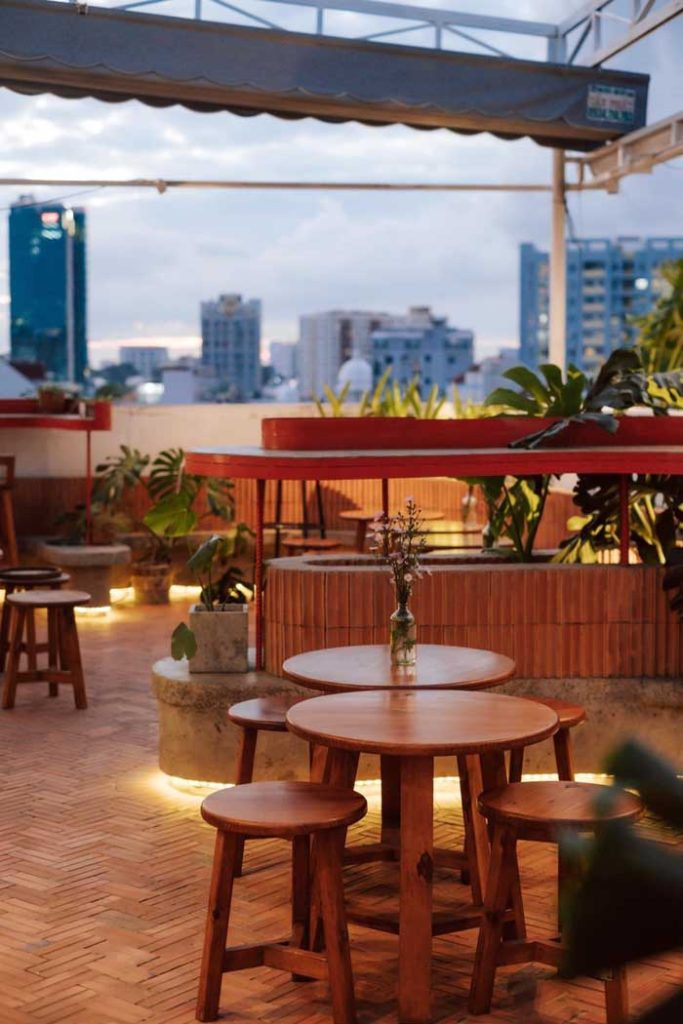 Noong Rooftop với thiết kế độc đáo và view Landmark 81