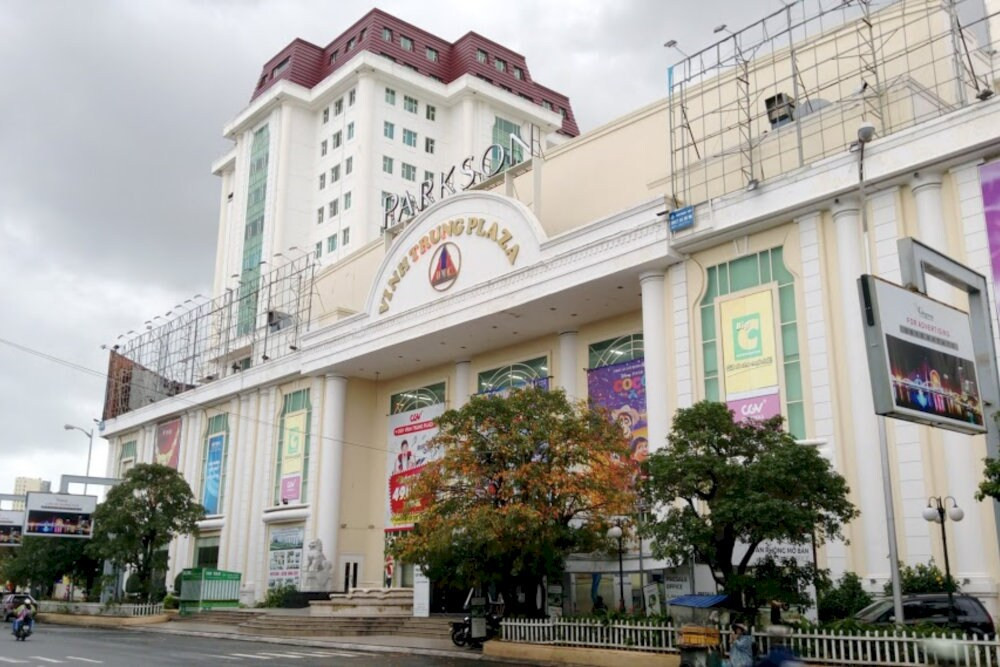 Parkson Vinh Trung Plaza là một trung tâm mua sắm hiện đại tại Đà Nẵng
