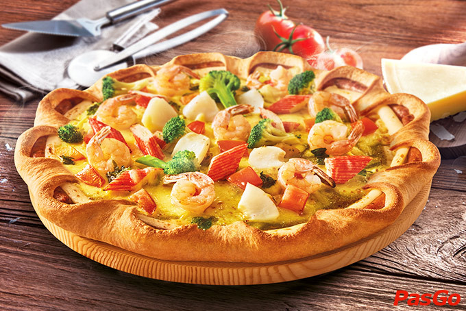 Pizza Hải Sản Pesto Xanh ngon tuyệt hảo tại Pizza Company Vincom Trần Duy Hưng