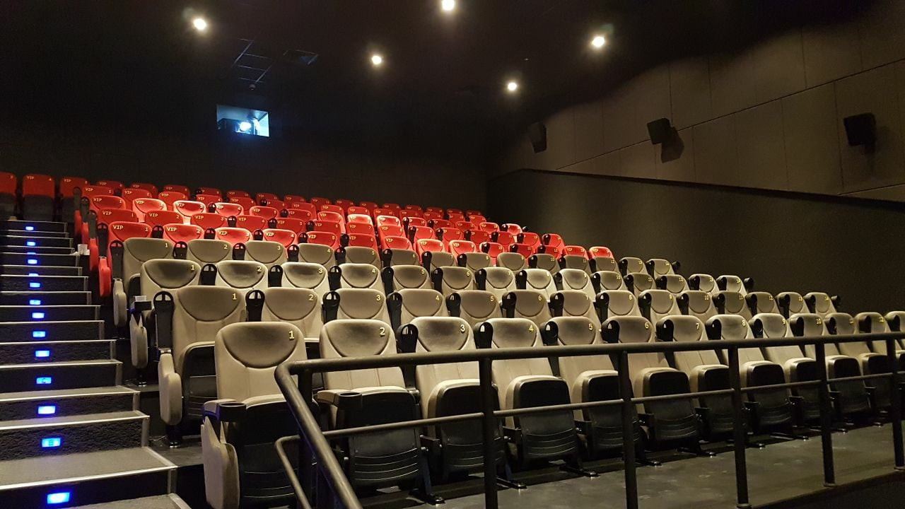 Rạp chiếu phim CGV, mang đến trải nghiệm điện ảnh hiện đại tại trung tâm mua sắm.