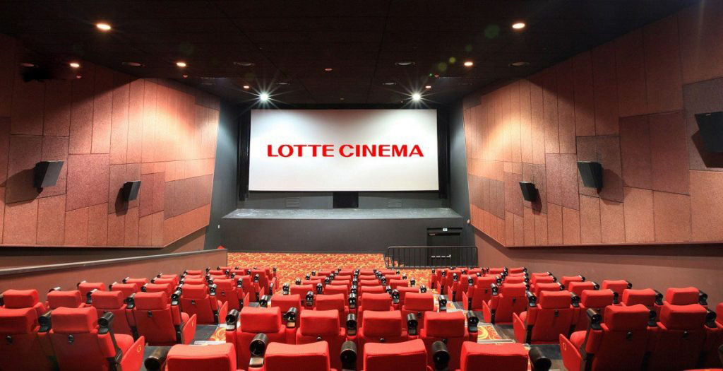 Rạp phim Lotte Cinema liên tục trình chiếu những bộ bom tấn hot nhất, một hình ảnh của Vincom Lê Thánh Tông về trải nghiệm giải trí hiện đại