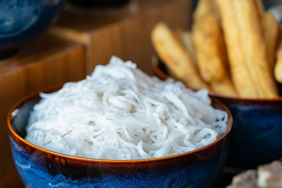 Sợi phở tươi ngon được lựa chọn kỹ càng cho tô phở chọc trời