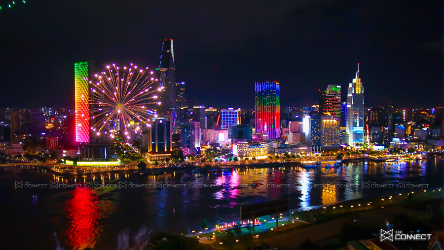 Tầm nhìn pháo hoa đỉnh cao từ căn hộ Penthouse Empire City, bao quát toàn cảnh thành phố