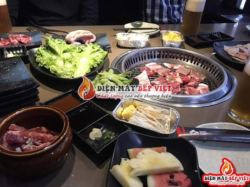 Thi công hệ thống thoát khí chuẩn bị cho bếp Sumo BBQ Vincom Thảo Điền