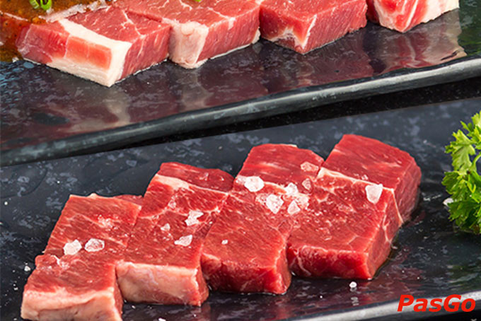 Thực đơn thịt bò hảo hạng tại Sumo Yakiniku Vincom Đà Nẵng được tẩm ướp chuẩn vị Nhật.