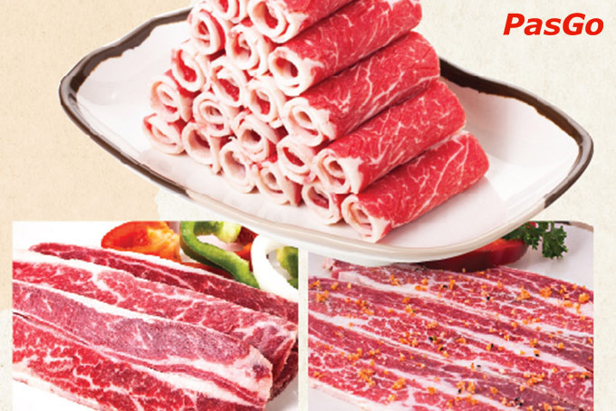 Thực khách thưởng thức thịt nướng tại nhà hàng GoGi Vincom Lê Văn Việt