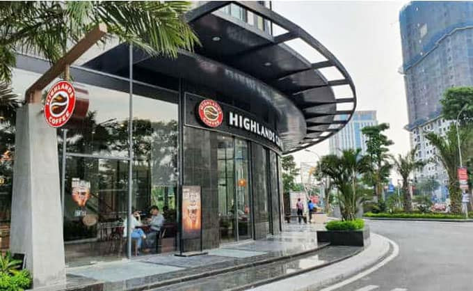 Tiện ích cà phê và khuôn viên xanh xung quanh HPC Landmark 105 Tố Hữu Hà Đông