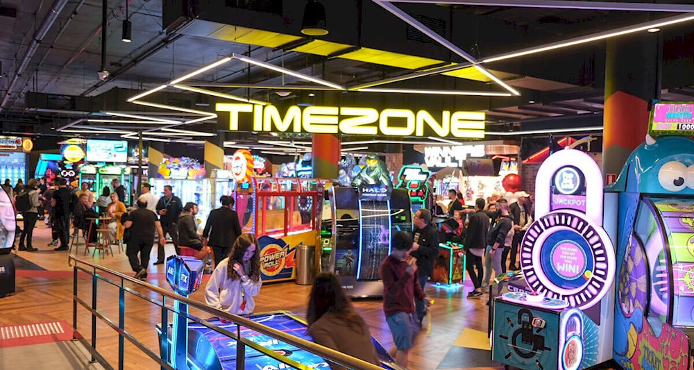 Timezone, nằm trong IPH Xuân Thủy, là một khu giải trí toàn diện dành cho trẻ em.