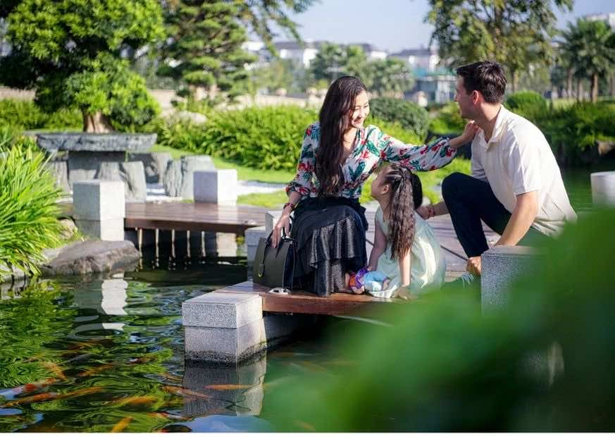 Toàn cảnh Công viên bờ sông Landmark 81 Vinhomes Central Park từ trên cao với không gian xanh mướt