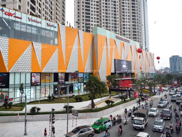 Toàn cảnh kiến trúc hiện đại của Vincom Trần Duy Hưng, điểm đến của rạp phim Vincom Trần Duy Hưng.