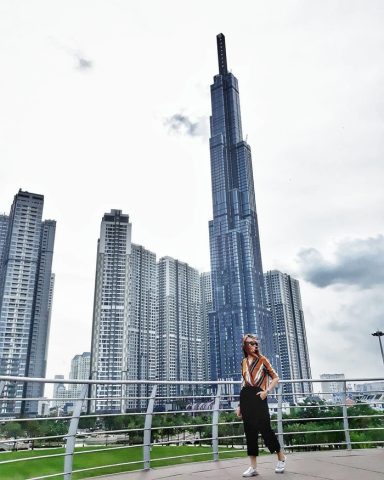 Toàn cảnh Landmark 81 với số tầng và chiều cao ấn tượng