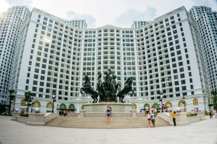 Toàn cảnh Vincom Royal City, trung tâm thương mại hiện đại