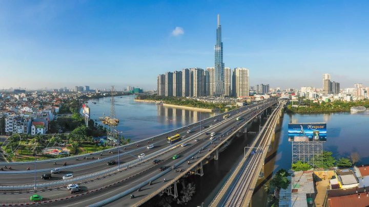 Tổng quan quần thể Vinhomes Central Park với tòa tháp Landmark 81 nổi bật