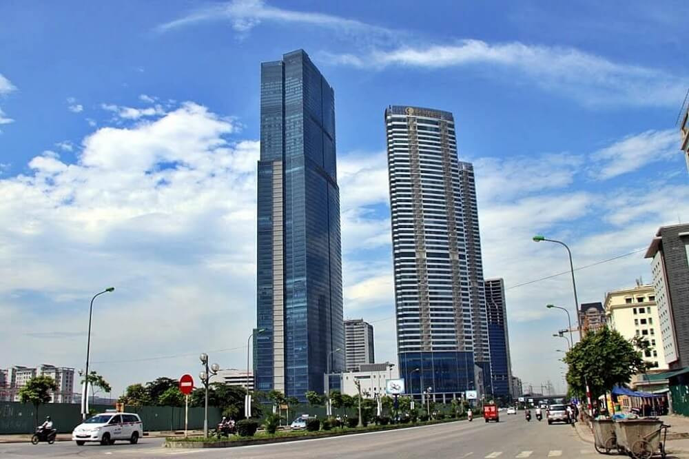 Vị trí đắc địa của tòa nhà Landmark 72 giúp việc di chuyển đến đây thuận lợi.
