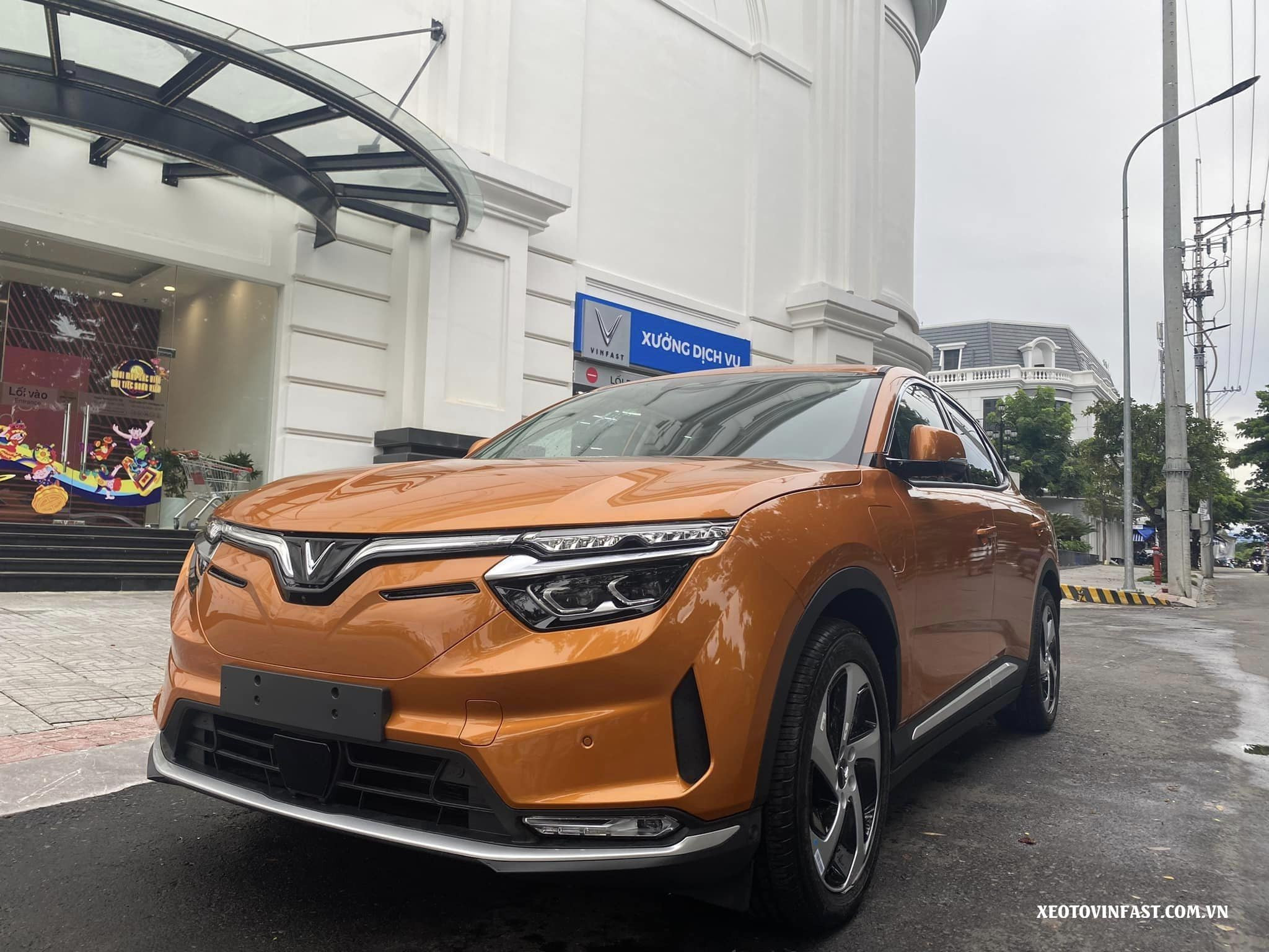 VinFast VF 6 showroom Kon Tum tại TTTM Vincom Plaza