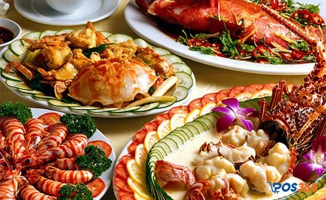 Wyndham Legend Halong với buffet đa dạng
