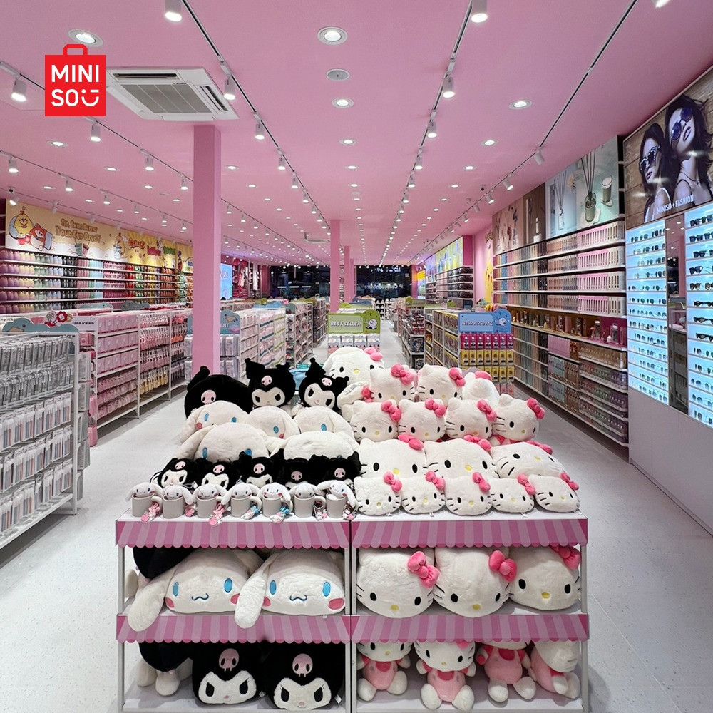 Bên trong 1 cửa hàng Miniso