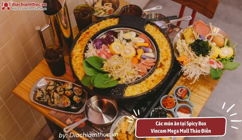 Các loại đồ ăn tự chọn phong phú tại buffet lẩu Tokbokki Spicy Box