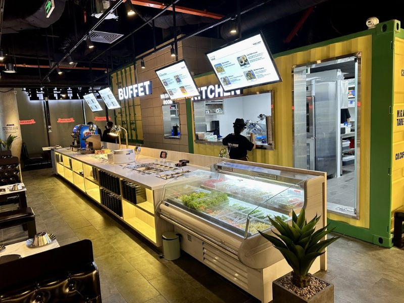 Góc quầy refill đồ ăn tự chọn tại nhà hàng Meat &amp; Meet