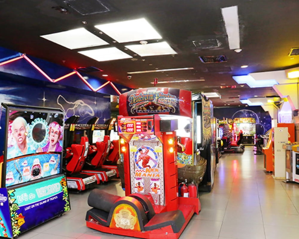 Khu vui chơi Game Center sôi động tại Vincom Bà Triệu, nơi các bạn trẻ thỏa sức giải trí