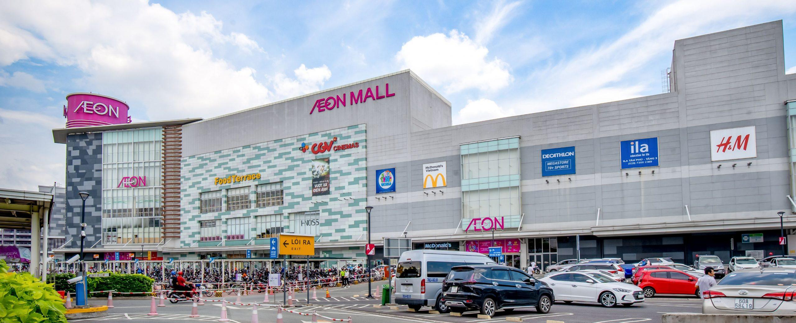 Khung cảnh bên ngoài 1 siêu thị Aeon Mall