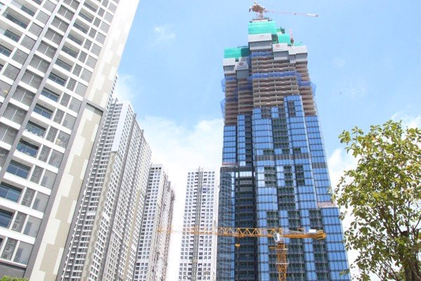 Kiến trúc tổng thể và kết cấu Landmark 81 vươn cao, biểu tượng của sự phát triển.