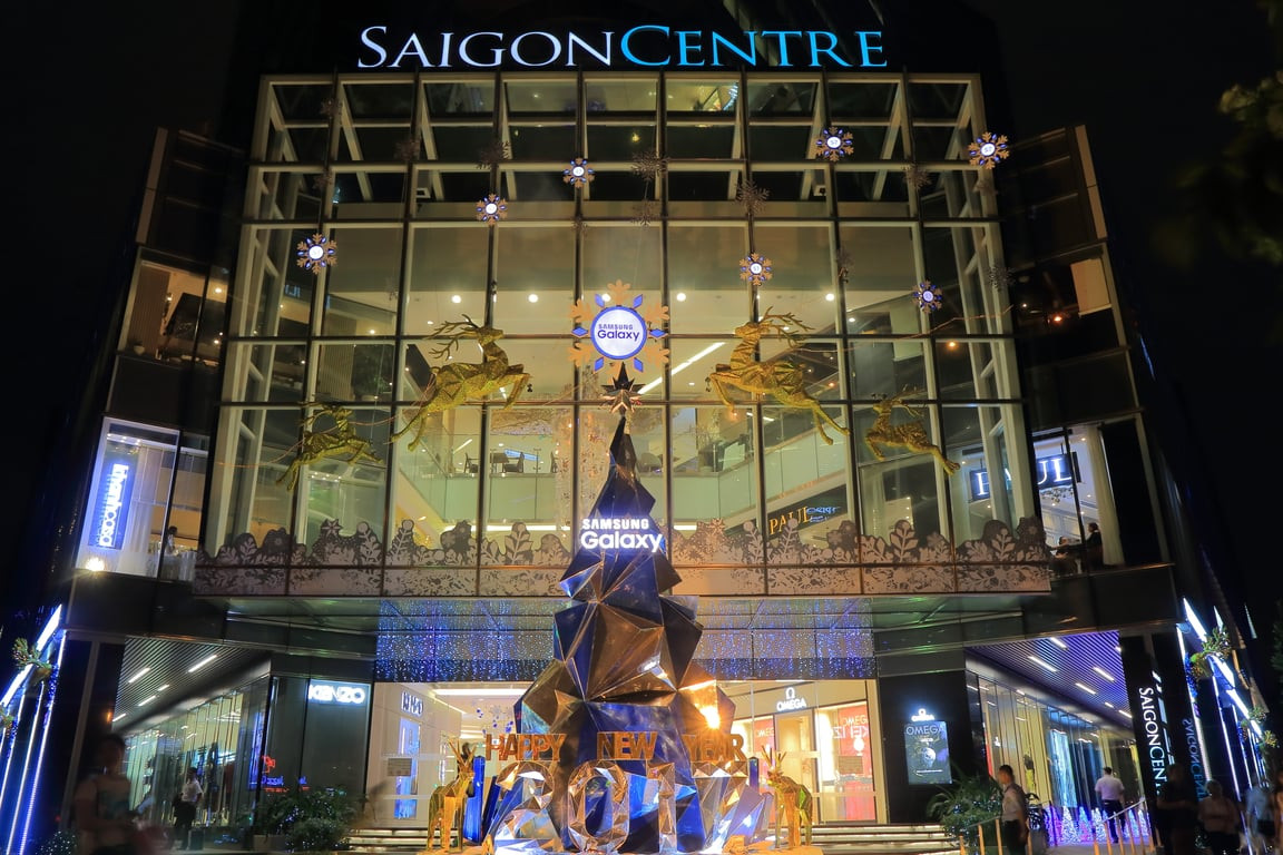 Mặt tiền ấn tượng của Saigon Centre Mall tại trung tâm Hồ Chí Minh