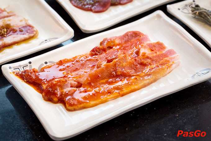 Nước chấm đặc biệt của King BBQ Vincom Đồng Khởi hoàn thiện hương vị món nướng