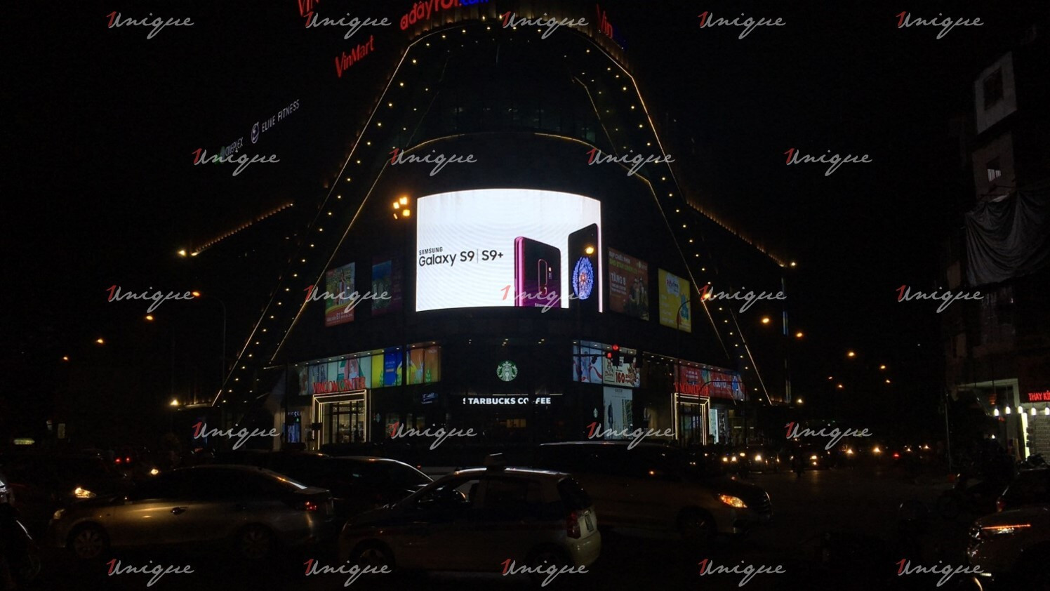 Quảng cáo Samsung trên màn hình LED Vincom Phạm Ngọc Thạch