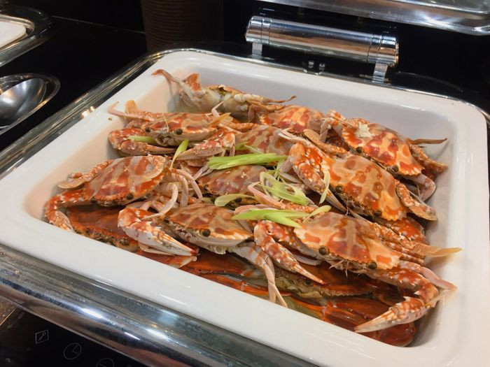 Quầy buffet hải sản tươi ngon tại D'Maris, lựa chọn đẳng cấp khi tìm Vincom Mega Mall Smart City có gì ăn