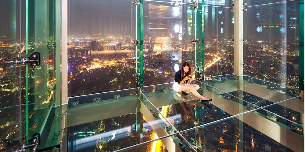 Tầm nhìn toàn cảnh thành phố từ SkyWalk Lotte Center Hà Nội
