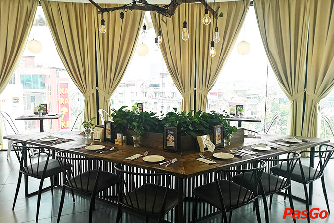 Thiết kế nội thất mang đậm phong cách Pháp tại Le Monde Steak