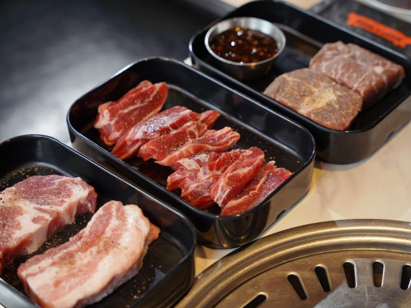 Thịt nướng tươi ngon hấp dẫn tại Meat and Meet