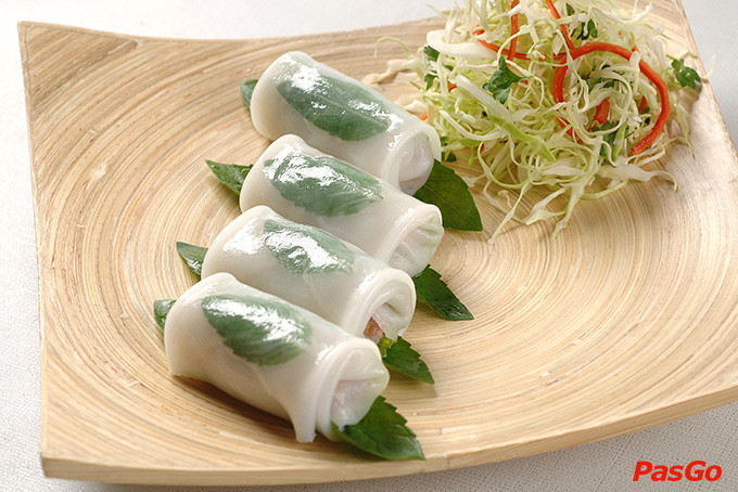 Thực đơn đa dạng của Hue Delights tại Landmark 81 với các món bánh truyền thống Huế tinh tế