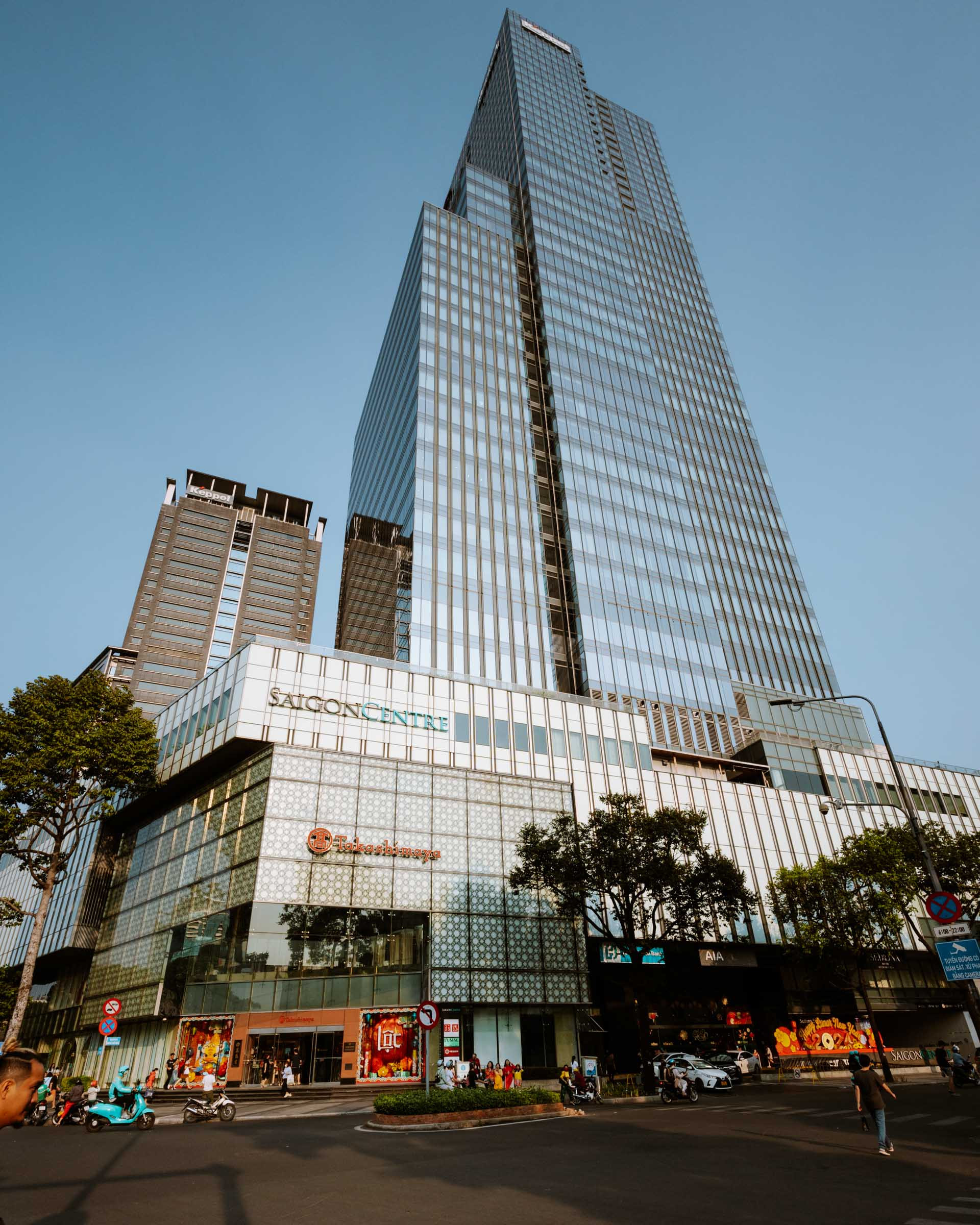 Tòa nhà Saigon Centre với thương hiệu Takashimaya