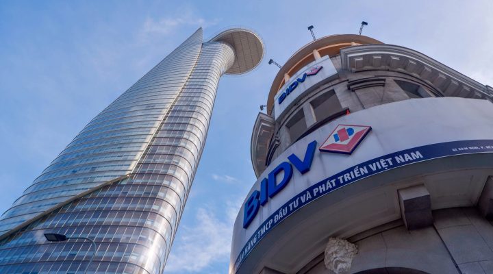 Toàn cảnh tòa nhà Bitexco Financial Tower và Landmark 81 vươn cao giữa Sài Gòn