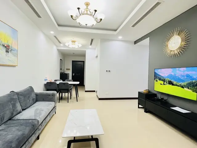 Đánh Giá Chi Tiết Thị Trường Bán Chung Cư Royal City Cắt Lỗ: Top 5 Lý Do Nên Cân Nhắc Và Rủi Ro Tiềm Ẩn