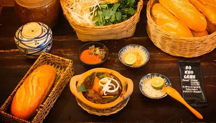 Đánh Giá Chi Tiết: Bò Kho Gánh Chung Cư Ngô Gia Tự Có Thực Sự Đáng “gánh”?