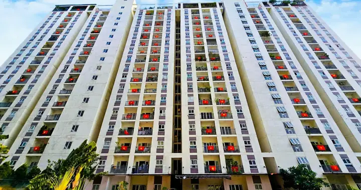 Cách Treo Cờ Chung Cư Chuẩn Quy Định Và An Toàn