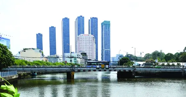 Đánh Giá Chi Tiết Khu Căn Hộ Cao Cấp Kênh Tân Hóa: Vị Trí, Tiện Ích Và Giá Cả Năm 2026