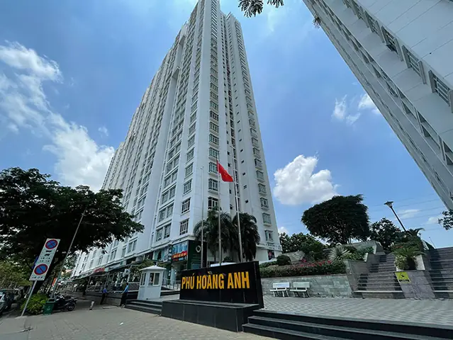 Đánh Giá Chi Tiết Hồ Bơi Chung Cư Phú Hoàng Anh: Có Đáng Để Bạn Xuống Tiền?